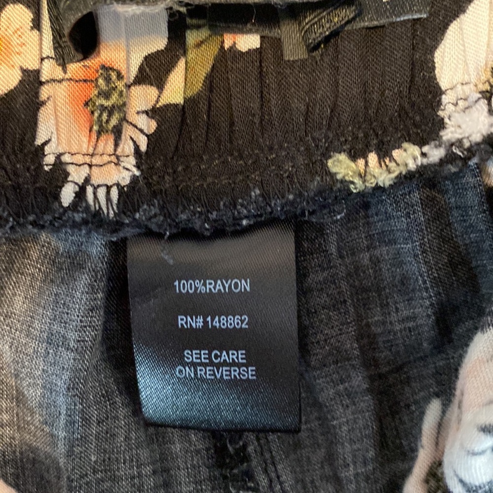 Shorts - Picture 5 of 5